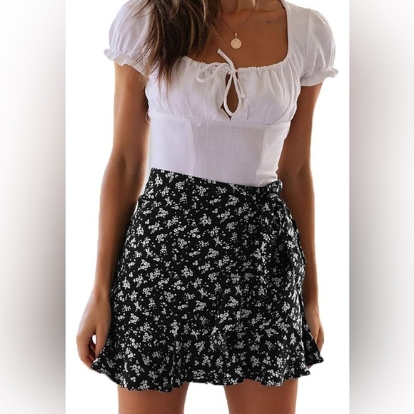 Amazon Dresses & Skirts - True Wrap Mini Skirt Ruffle Hem Lightweight Black White Ditsy Floral Print Small
